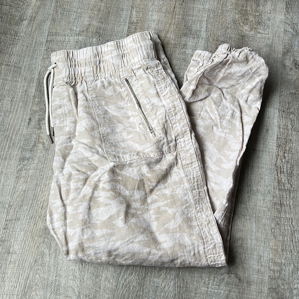 Athleta Cabo tide lien jogger.